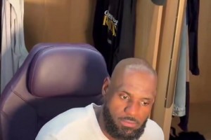 真的是这样嘛？里弗斯上场肯纳德就得坐替补‍♀️