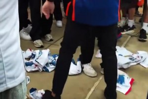 马刺主帅回应文班被驱逐：裁判不保护他，那他只能自己保护自己了